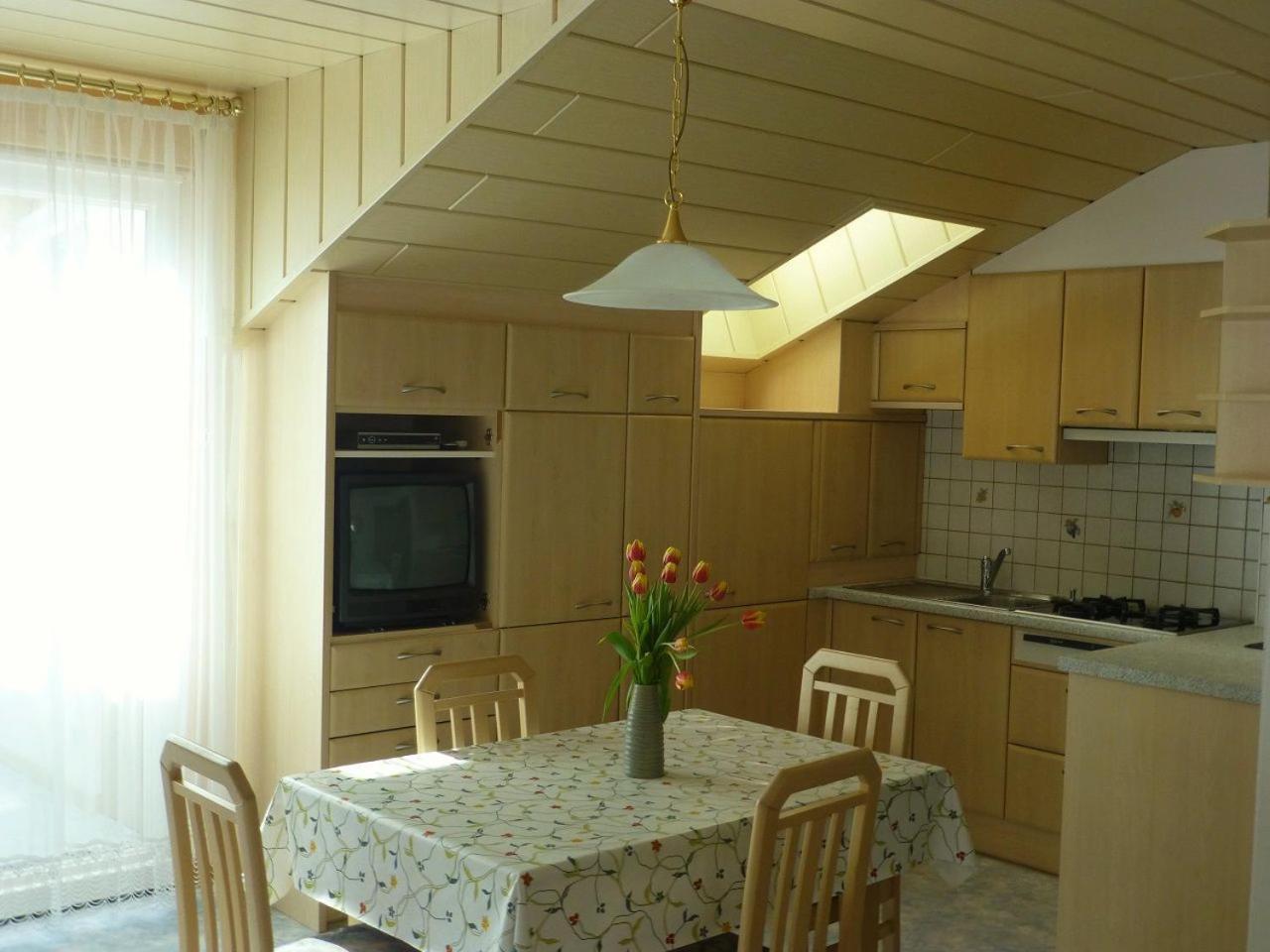 Bed and Breakfast Garni Helfer Доббиако Экстерьер фото